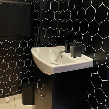 Stort Loftsrom I Sentrum Med Enkel Frokost Apartment *